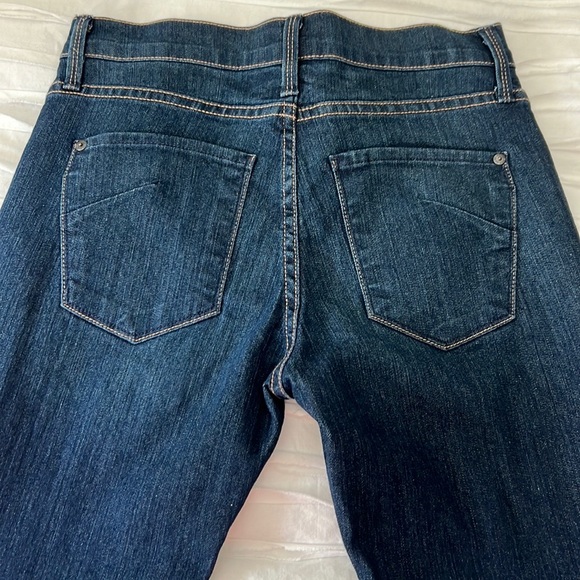 VGUC⭐️ James Jeans Reboot Boot Cut Jean Size 28 - Picture 8 of 8